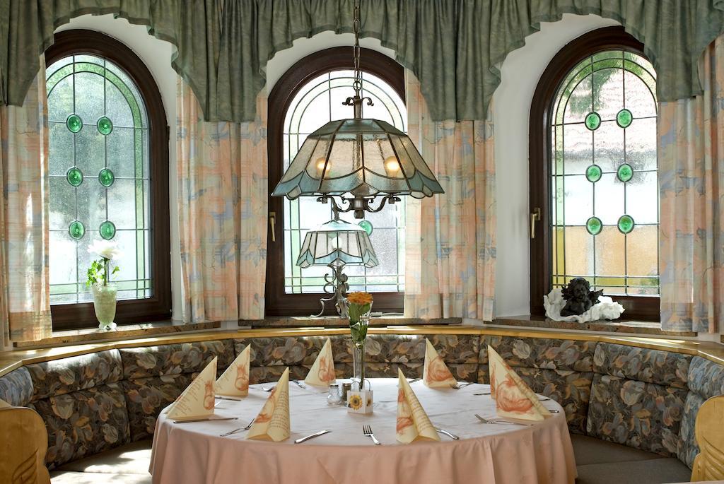 Hotel Zum Fischerwirt Baindlkirch Bagian luar foto